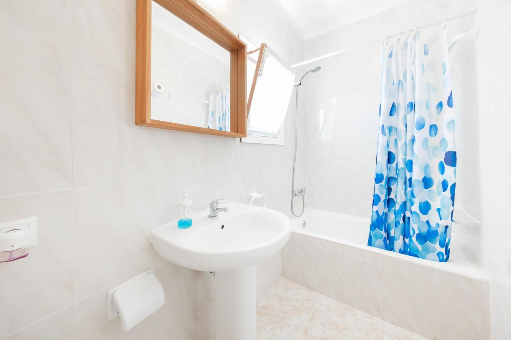 Hostal Cala Llombards Εξωτερικό φωτογραφία