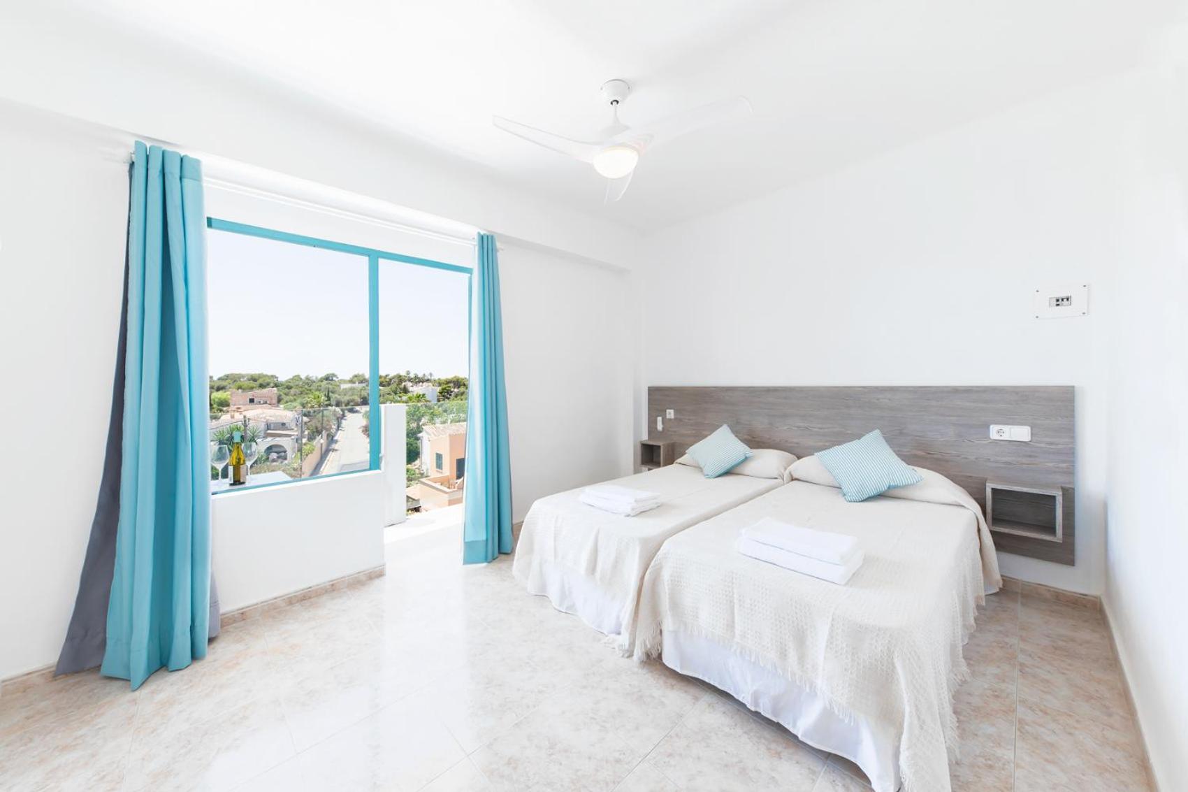 Hostal Cala Llombards Εξωτερικό φωτογραφία